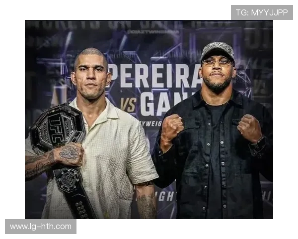 迈克尔·比斯平警告阿斯皮纳尔不要急于复出,否则拖累重量级发展 迈克尔·比斯平警告阿斯皮纳尔不要急于复出,否则拖累重量级发展